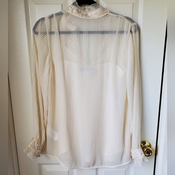 Polo by Ralph Lauren Cream Lace Trim Chiffon Blouse Size Small - Picture 7 of 10